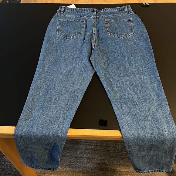 Tall classic high rise distressed mom jean in vintage blue - Picture 6 of 8